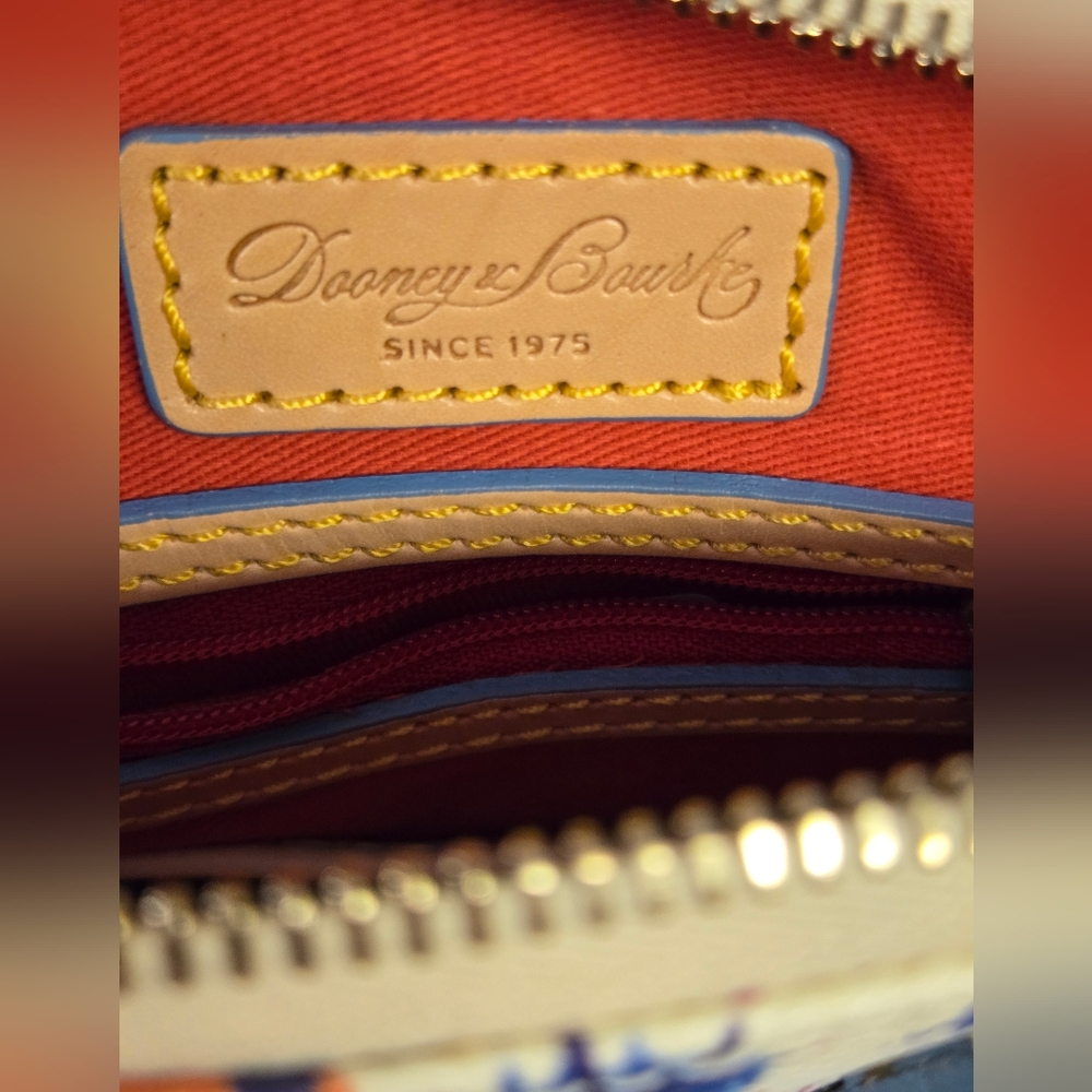 Run Disney Dooney & Bourke 2014 Walt Disney World Marathon Crossbody Purse Nwt - Picture 11 of 16